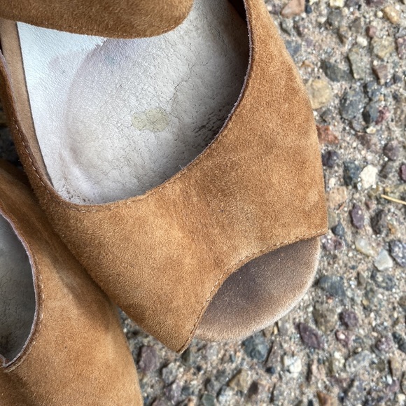 Jeffrey Campbell Chunky Heeled Shoes Tan Suede “Umeko” Buckle Detail 7.5 - Picture 5 of 9